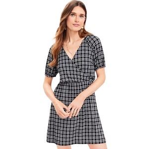 LOFT‎ Black & White Plaid Faux Wrap Mini Dress Size Medium